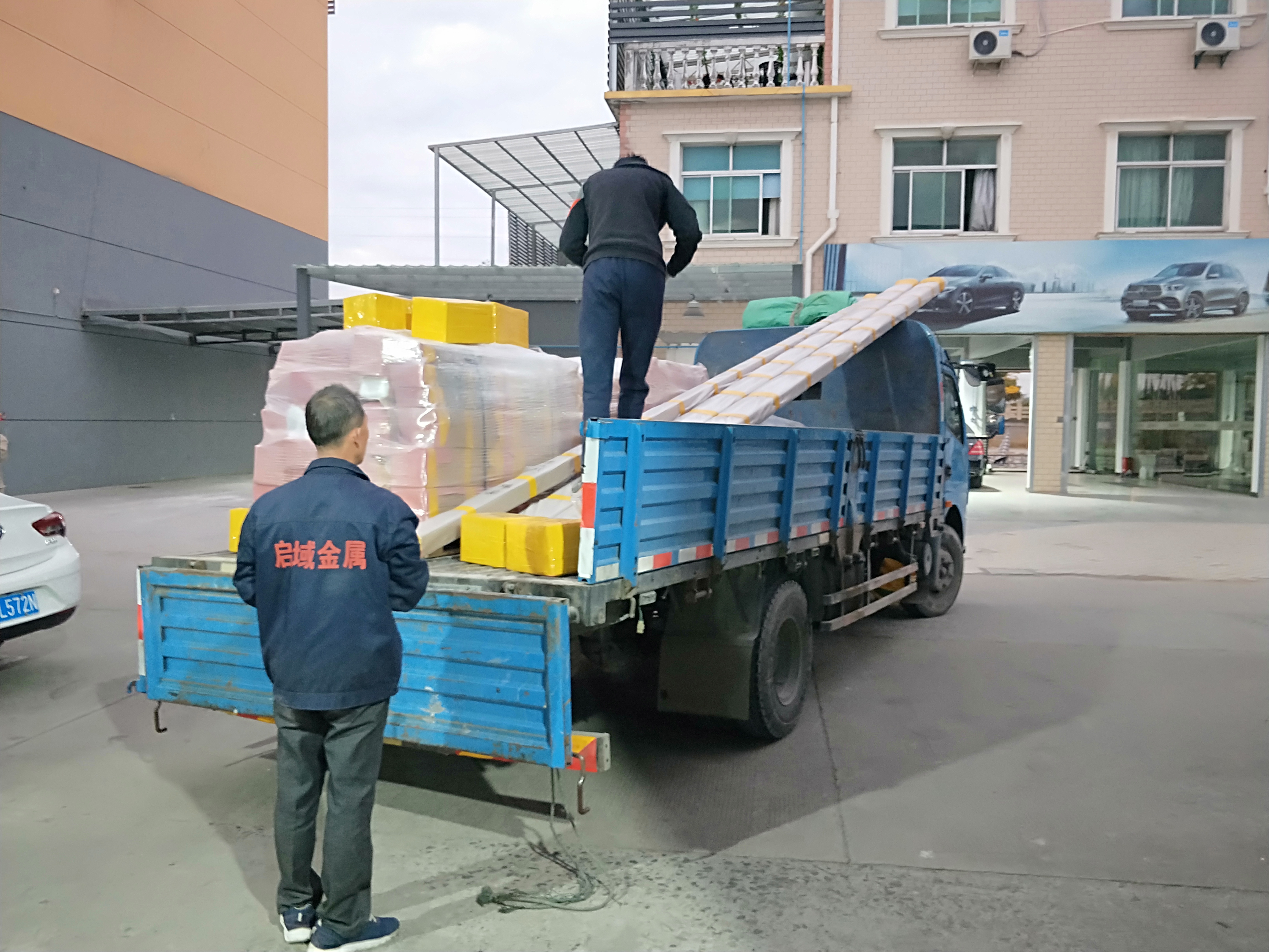 鋁型材散料發貨